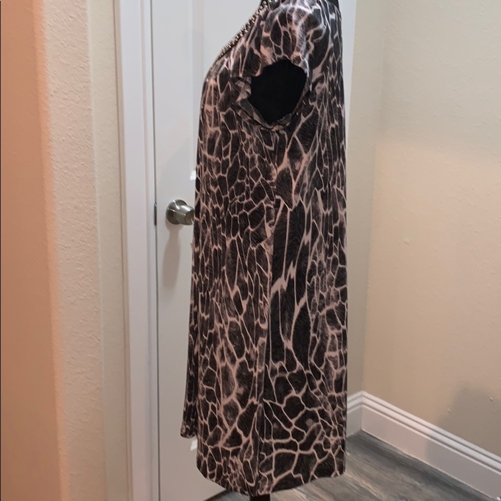 Dress - Picture 5 of 6